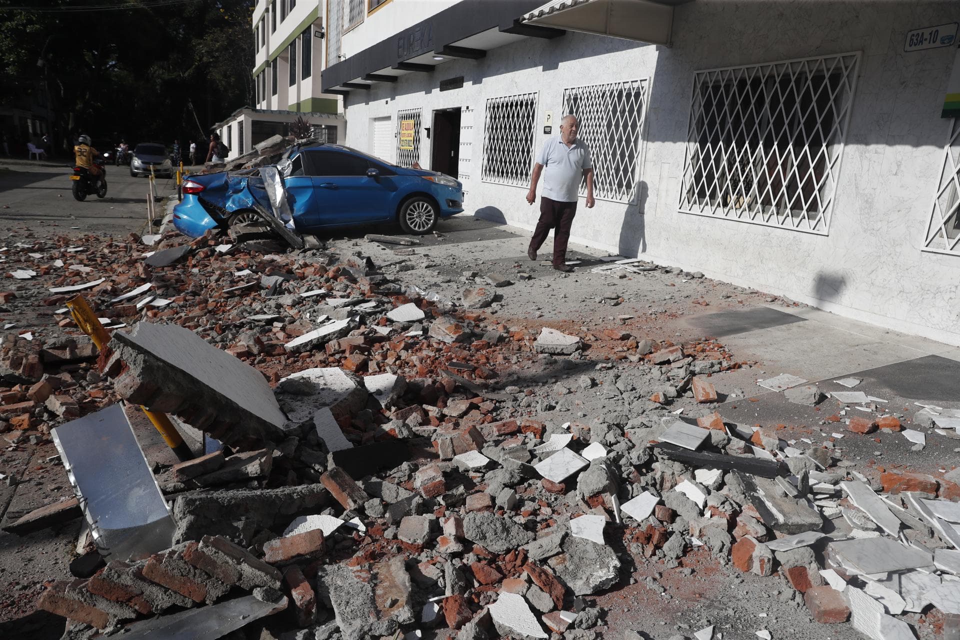 Impresionante terremoto de 7,4 en Colombia genera caos y temor
