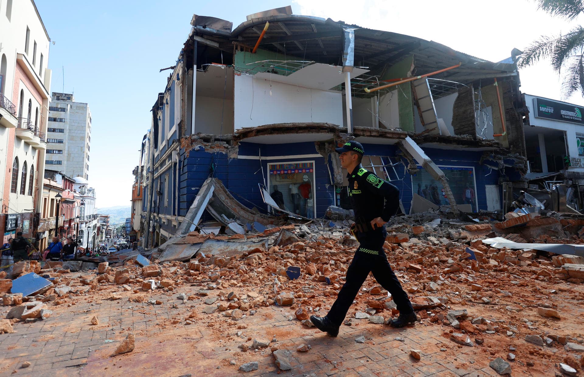 Terremoto de 7.4 en Colombia: Descartan riesgo de tsunami