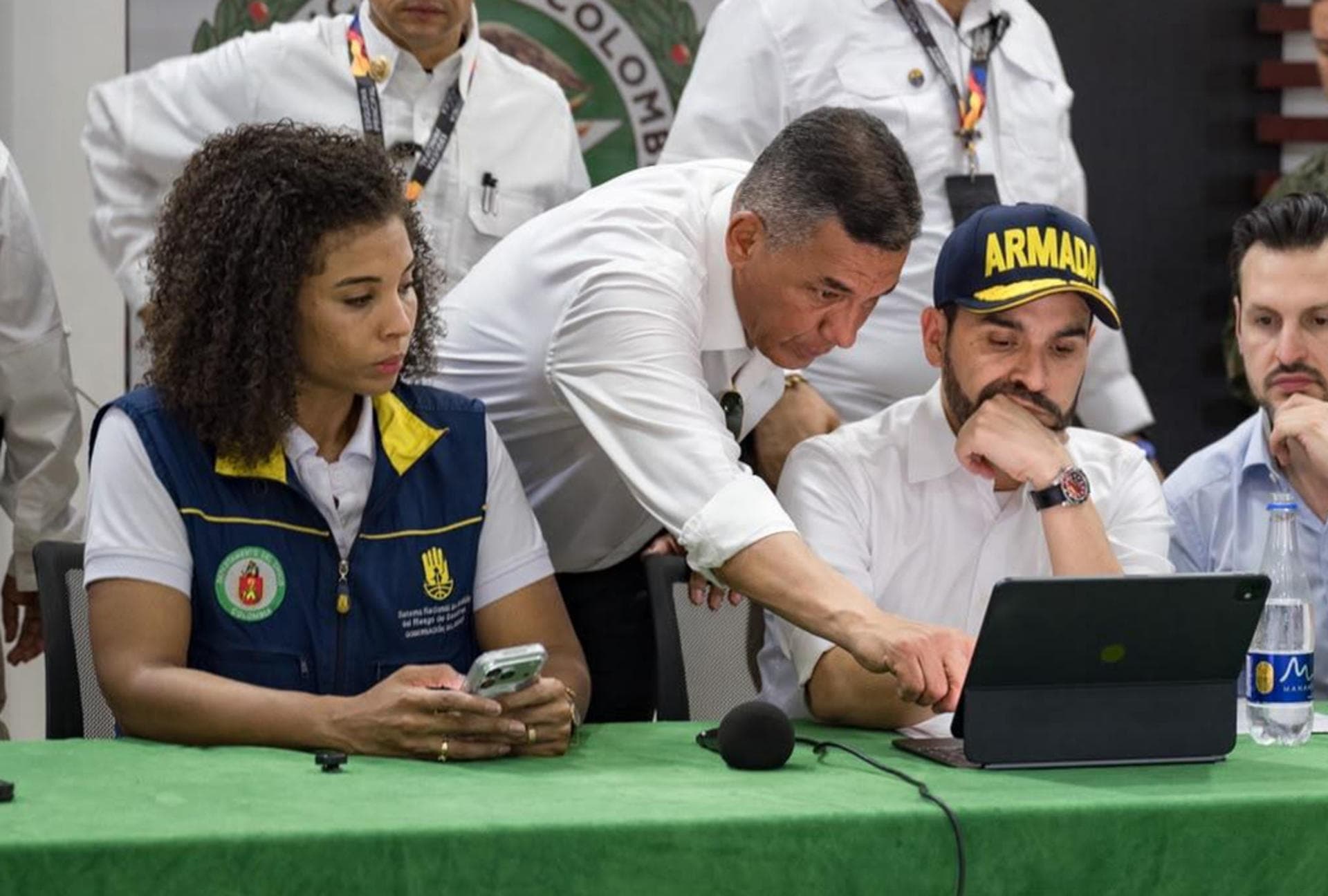 Abelardo de la Espriella en Chocó: Evaluación de daños tras fuerte terremoto