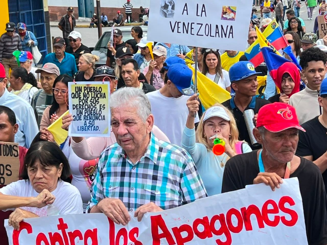 Barquisimetanos Protestan por Apagones: Marcha hacia Corpoelec