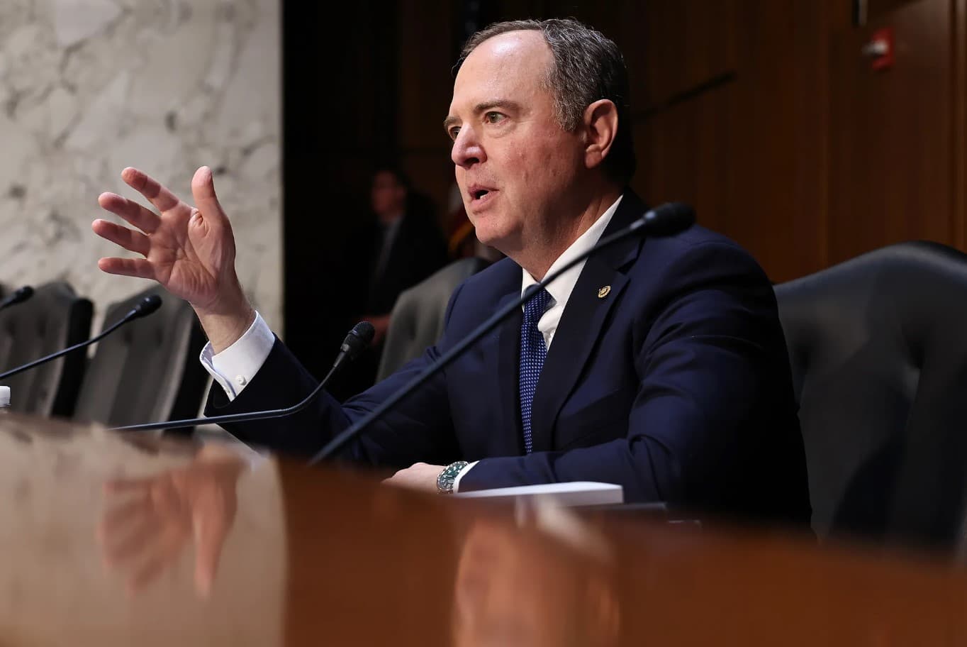 Senador Adam Schiff denuncia la represión y detenciones en Venezuela