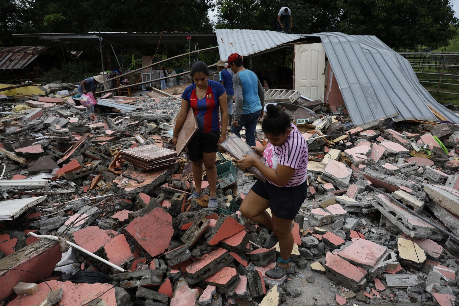 Panamá confirmó el primer fallecimiento de una persona por el fuerte terremoto del #9Oct