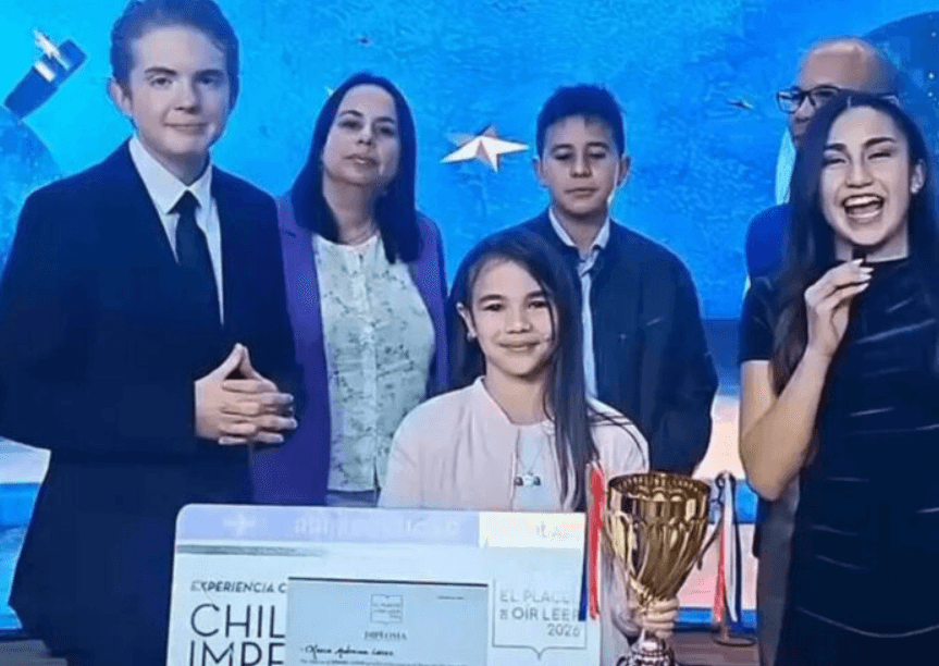 VIDEO: venezolana ganó el concurso de lectura en voz alta más importante de Chile