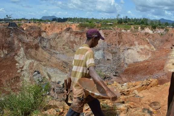 Mineros de El Callao denuncian red de corrupción y extorsión