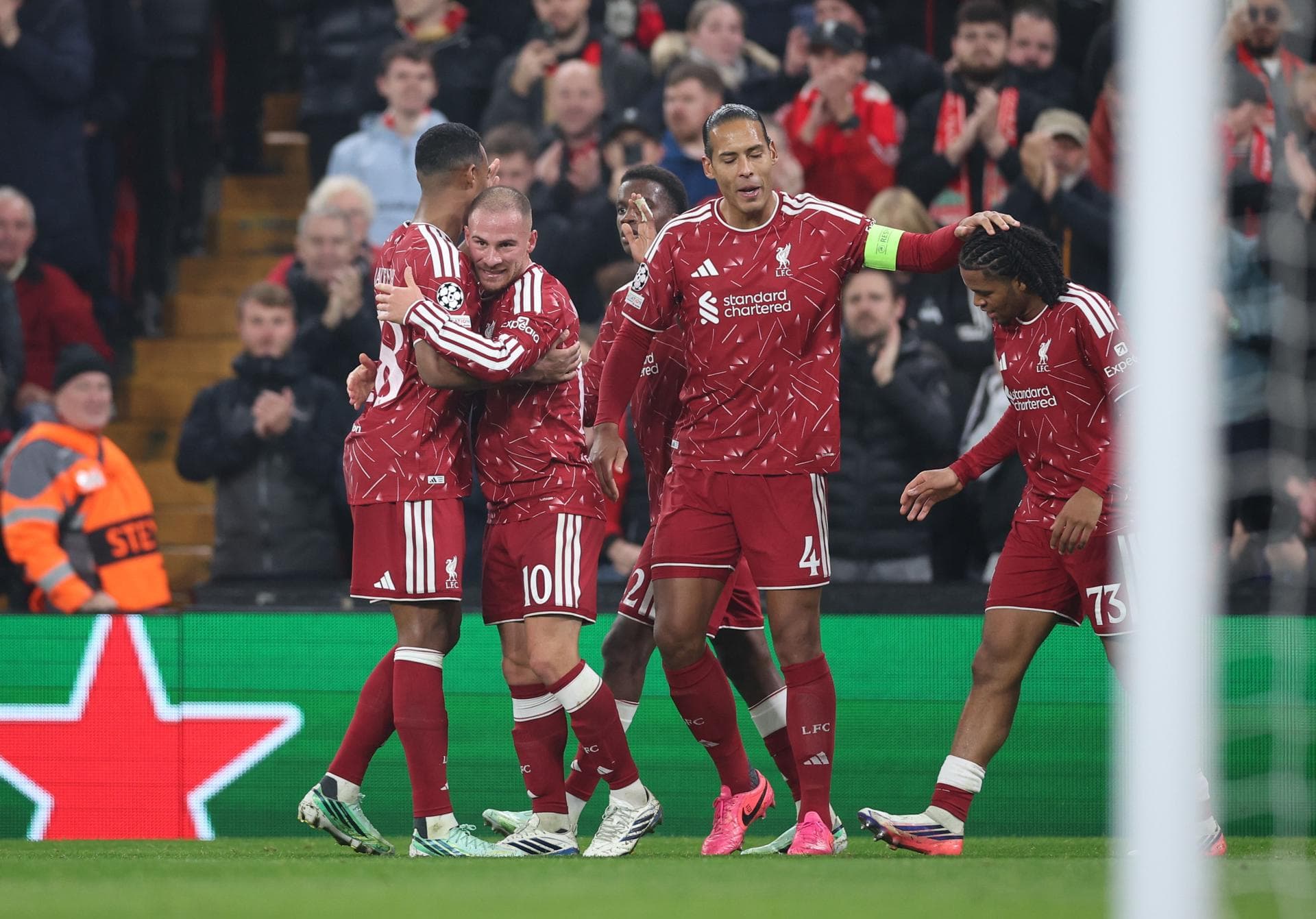 Liverpool protagonizó una remontada épica para llevarse los tres puntos en Anfield ante Villareal